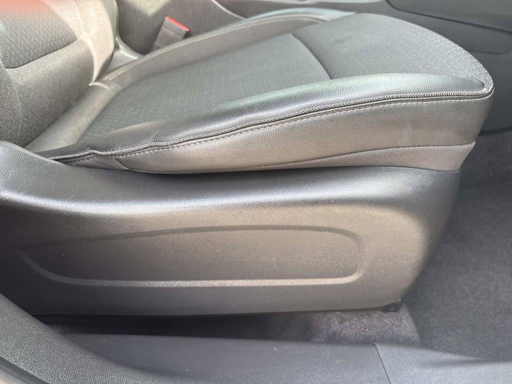 Certified 2023 Buick Encore GX Select w/ Sport Touring Package FWD image 12