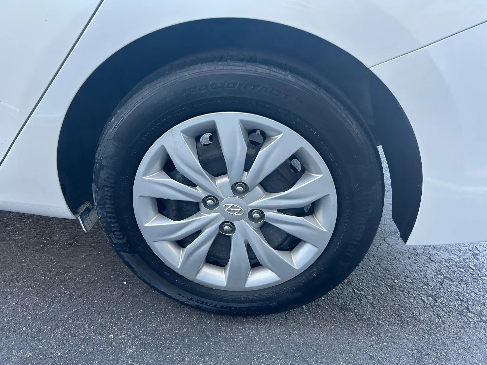 Used 2021 Hyundai Accent SE image 13