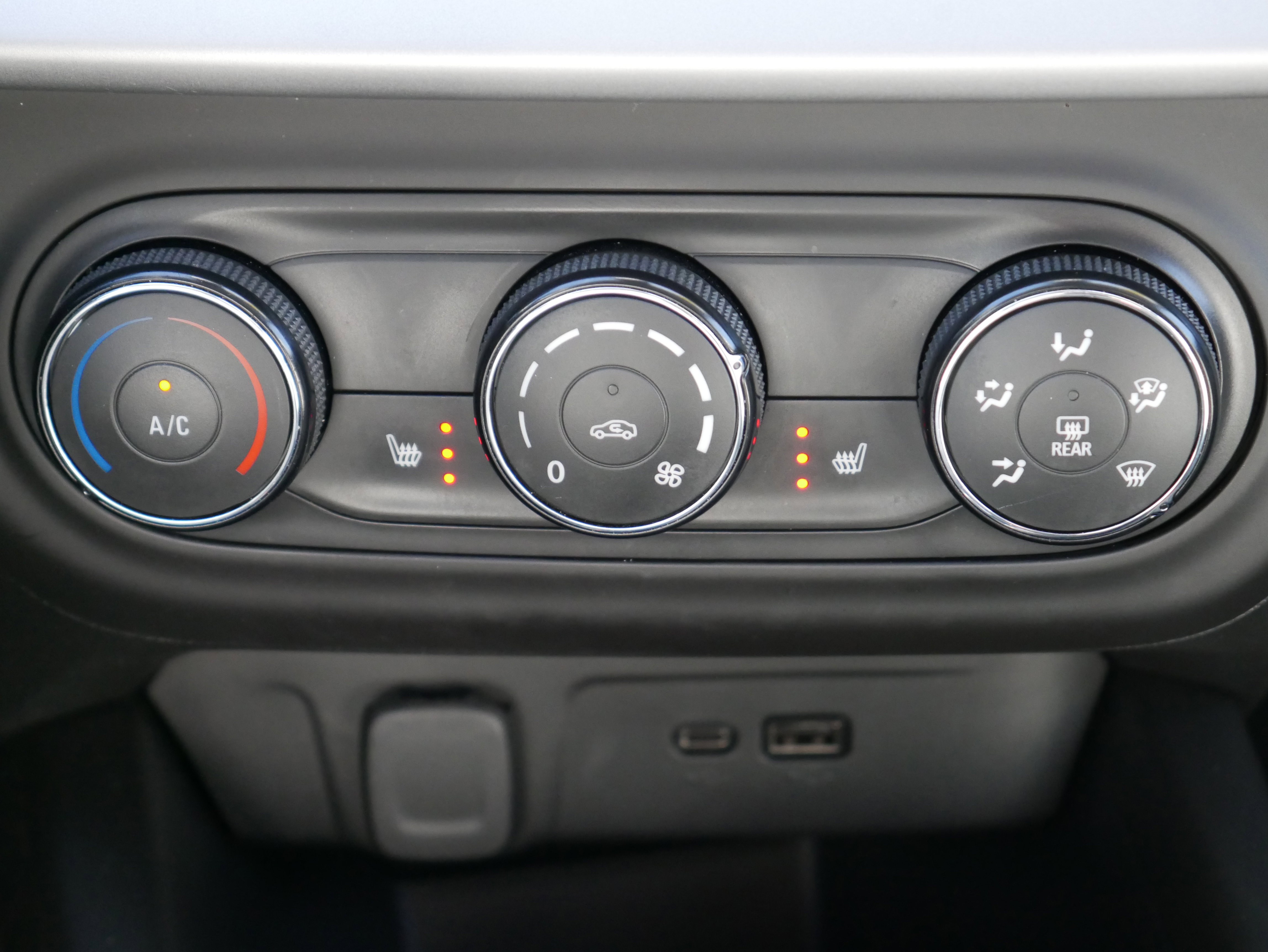 Certified 2024 Chevrolet Trax LS w/ LS Convenience Package image 18