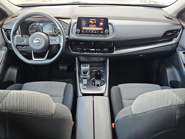 Used 2022 Nissan Rogue SV image 17