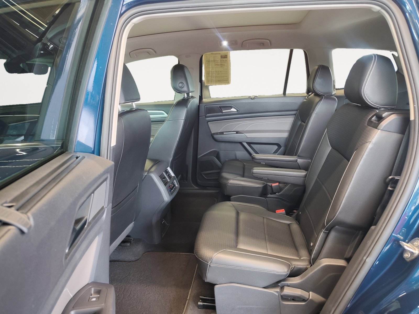 Used 2022 Volkswagen Atlas SEL R-Line AWD/4WD image 25