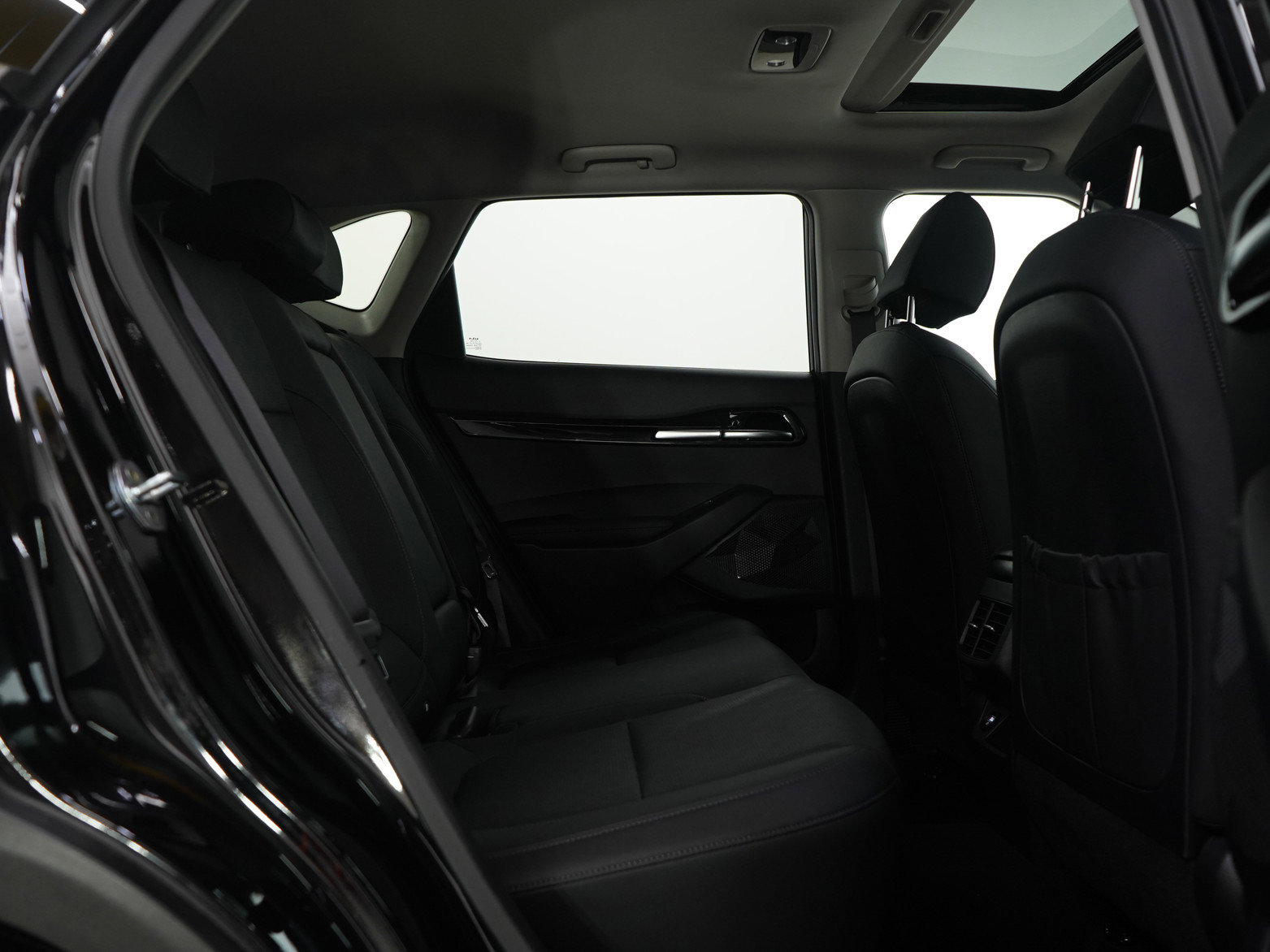 Used 2023 Kia Seltos SX w/ SX Sunroof Package image 12