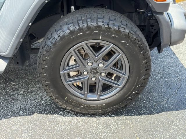 Used 2024 Jeep Wrangler Unlimited Sport AWD/4WD image 9