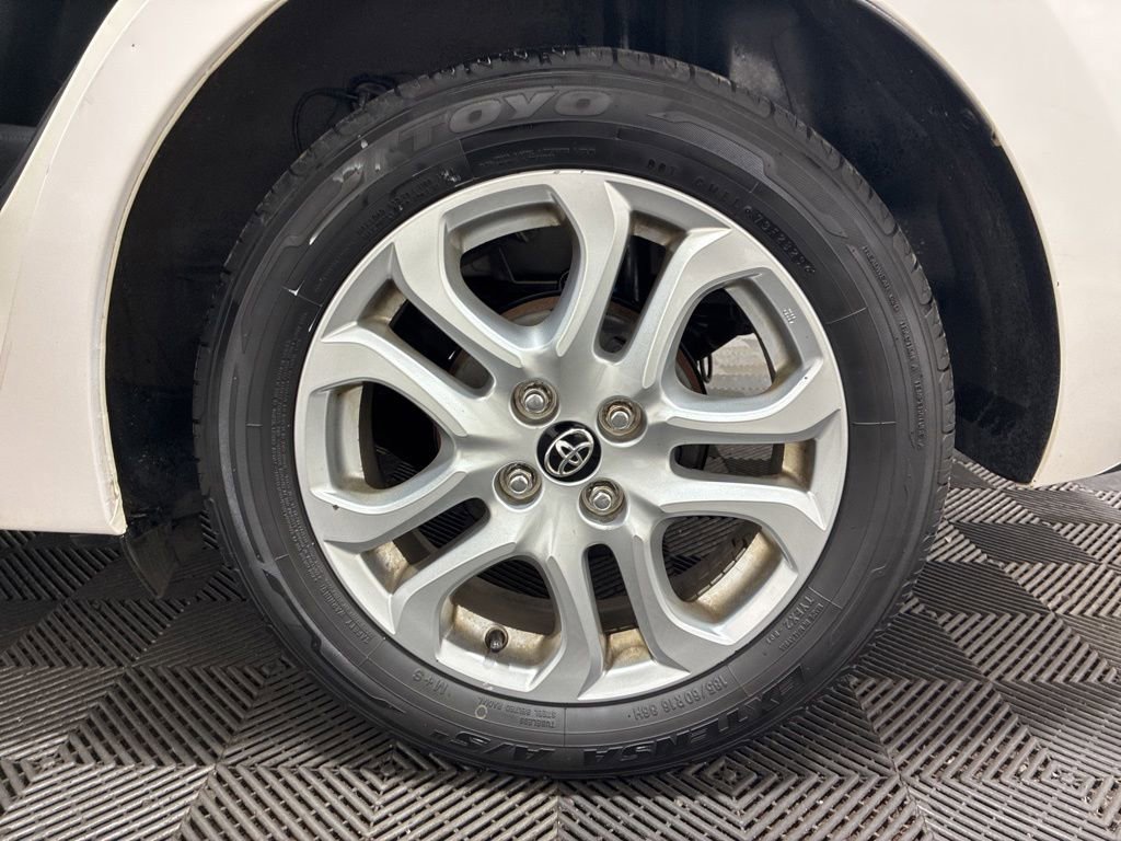 Used 2018 Toyota Yaris iA FWD image 34