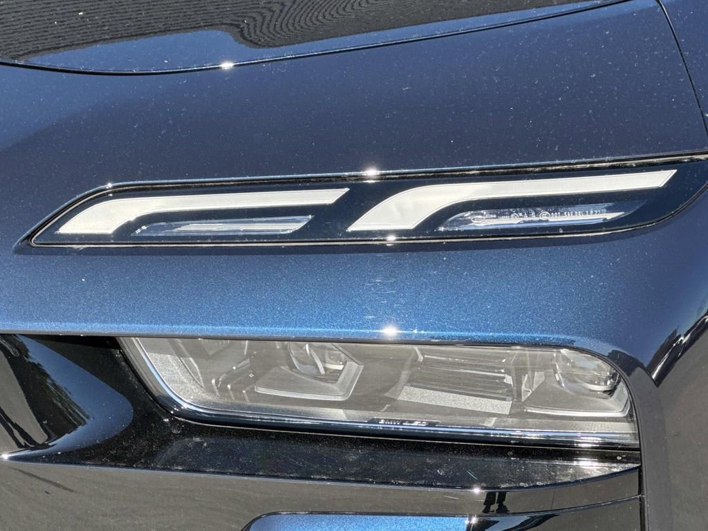 Used 2024 BMW 760i xDrive image 7