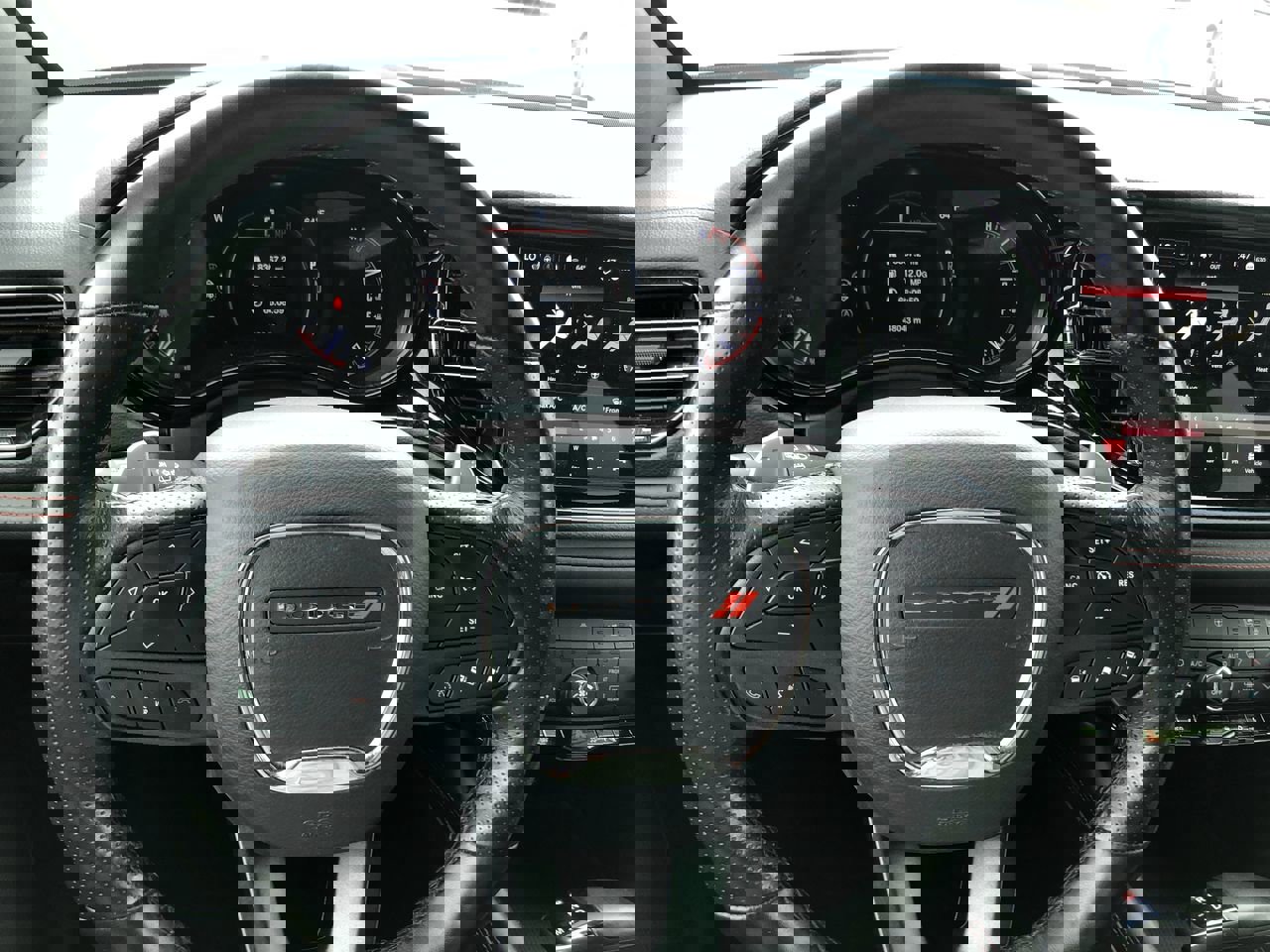 Used 2024 Dodge Durango GT image 17