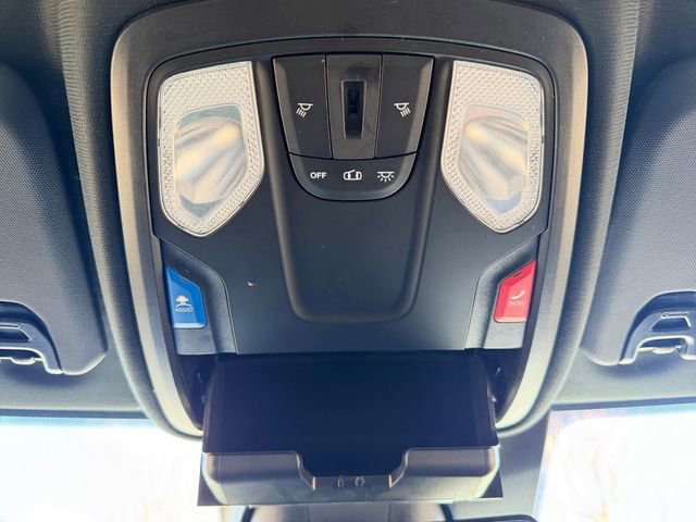 Used 2022 RAM 5500 Tradesman w/ Safety Group image 32