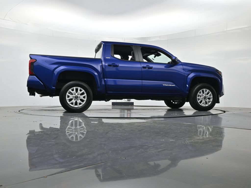 Used 2025 Toyota Tacoma SR5 RWD image 37