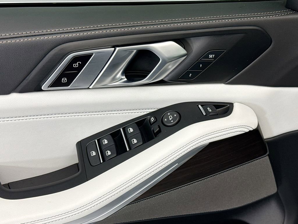 Certified 2024 BMW X5 xDrive40i w/ Premium Package AWD/4WD image 22