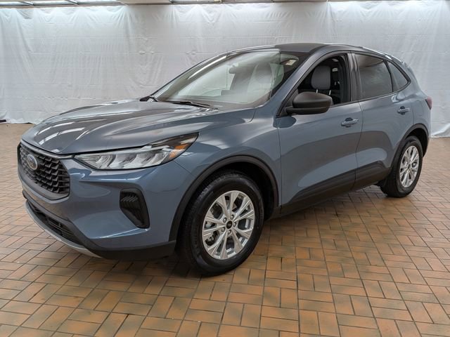 Certified 2026 Ford Escape Active FWD image 3