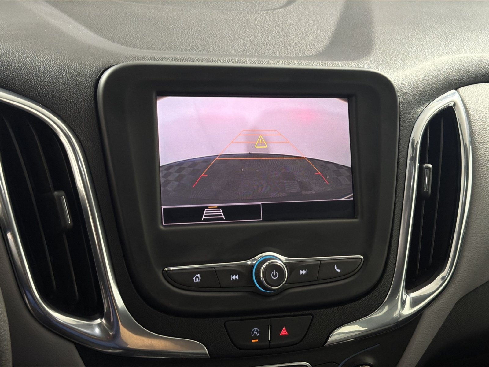 Used 2023 Chevrolet Equinox LS w/ Driver Confidence II Package AWD/4WD image 19