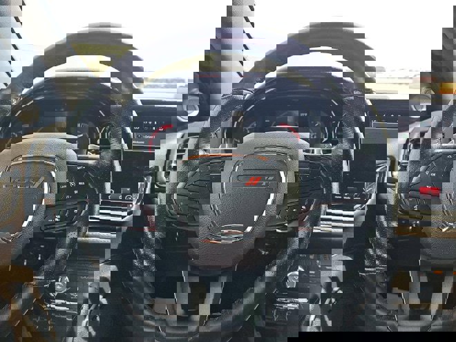 Used 2021 Dodge Durango R/T w/ Tow 'N Go Package AWD/4WD image 13