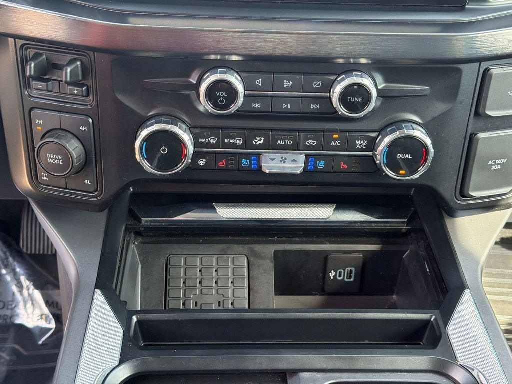 Used 2024 Ford F350 Lariat w/ Lariat Ultimate Package AWD/4WD image 26