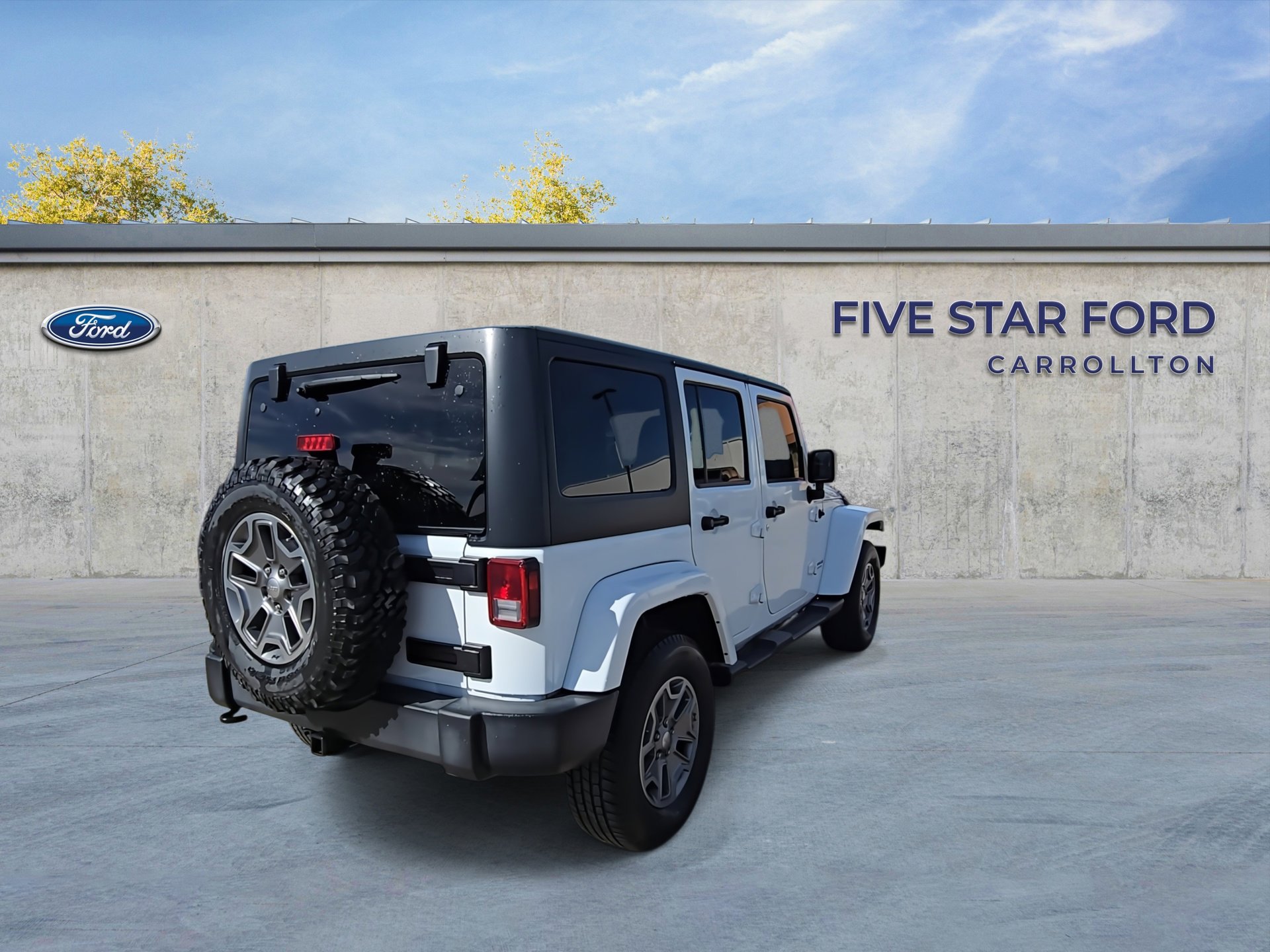 Used 2017 Jeep Wrangler Unlimited Rubicon w/ Connectivity Group image 8