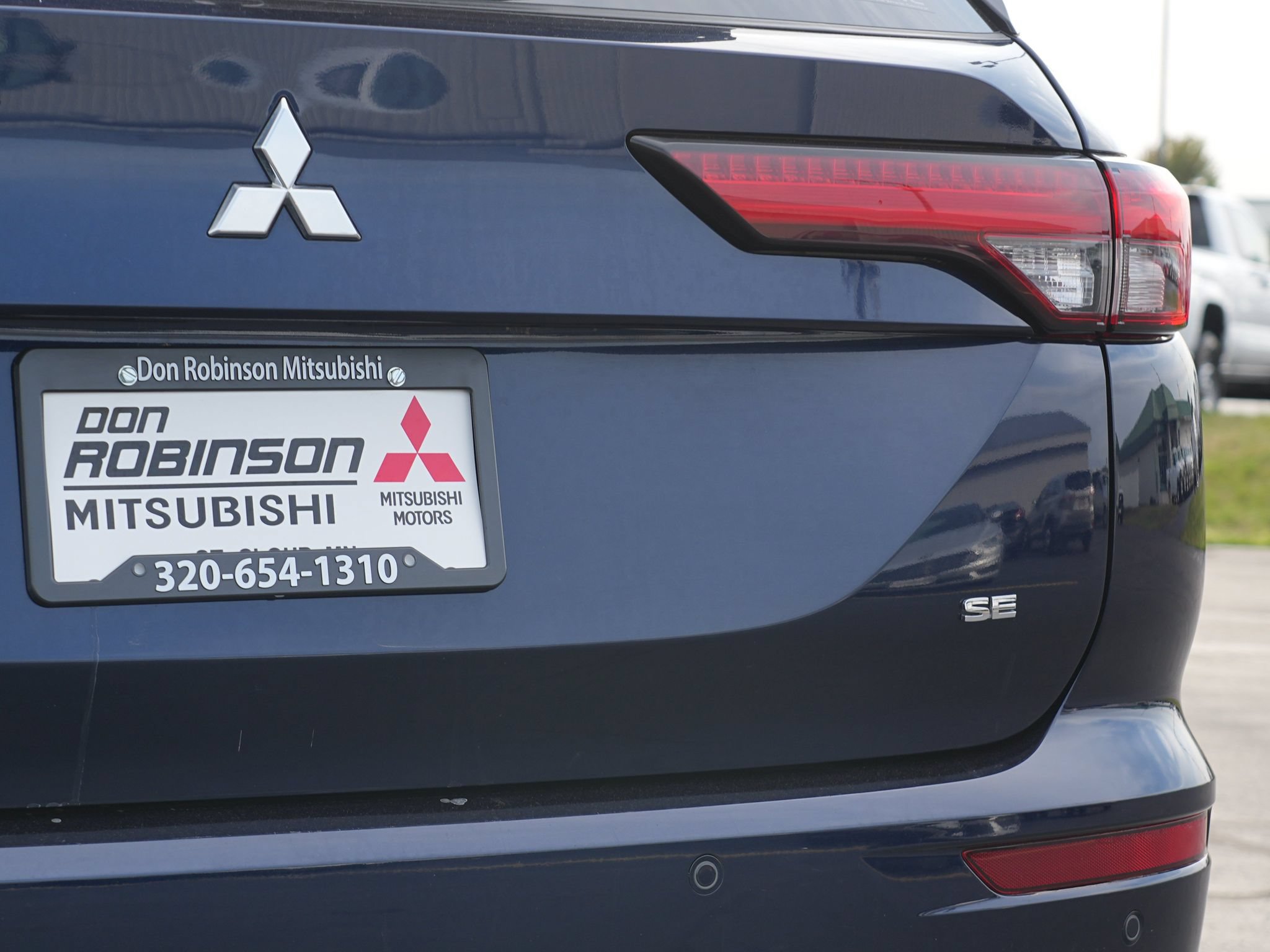 Used 2024 Mitsubishi Outlander SE AWD/4WD image 12
