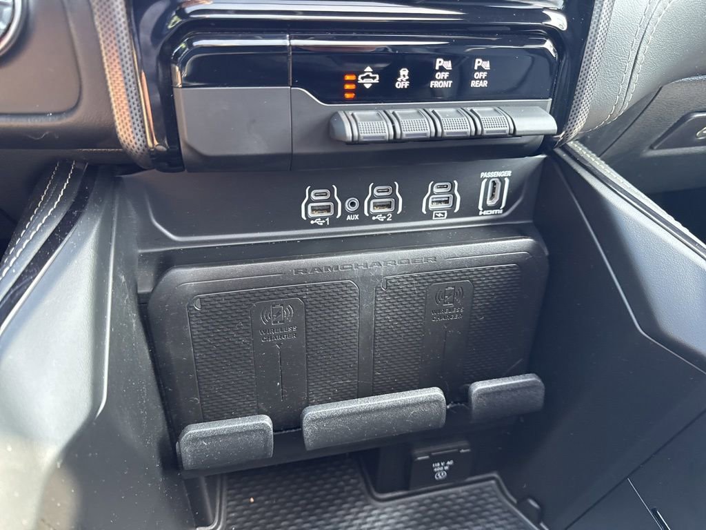 Used 2025 RAM 1500 Limited AWD/4WD image 23