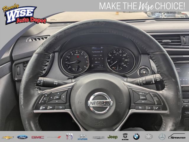 Used 2018 Nissan Rogue SV image 11