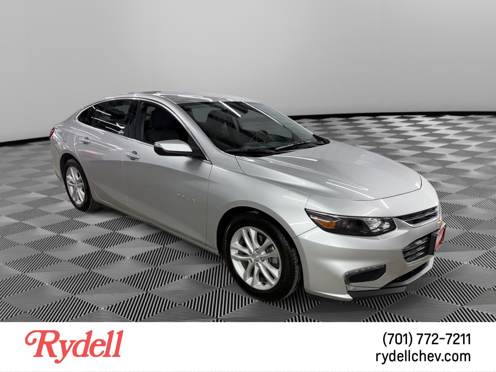 Used 2018 Chevrolet Malibu LT FWD image 7