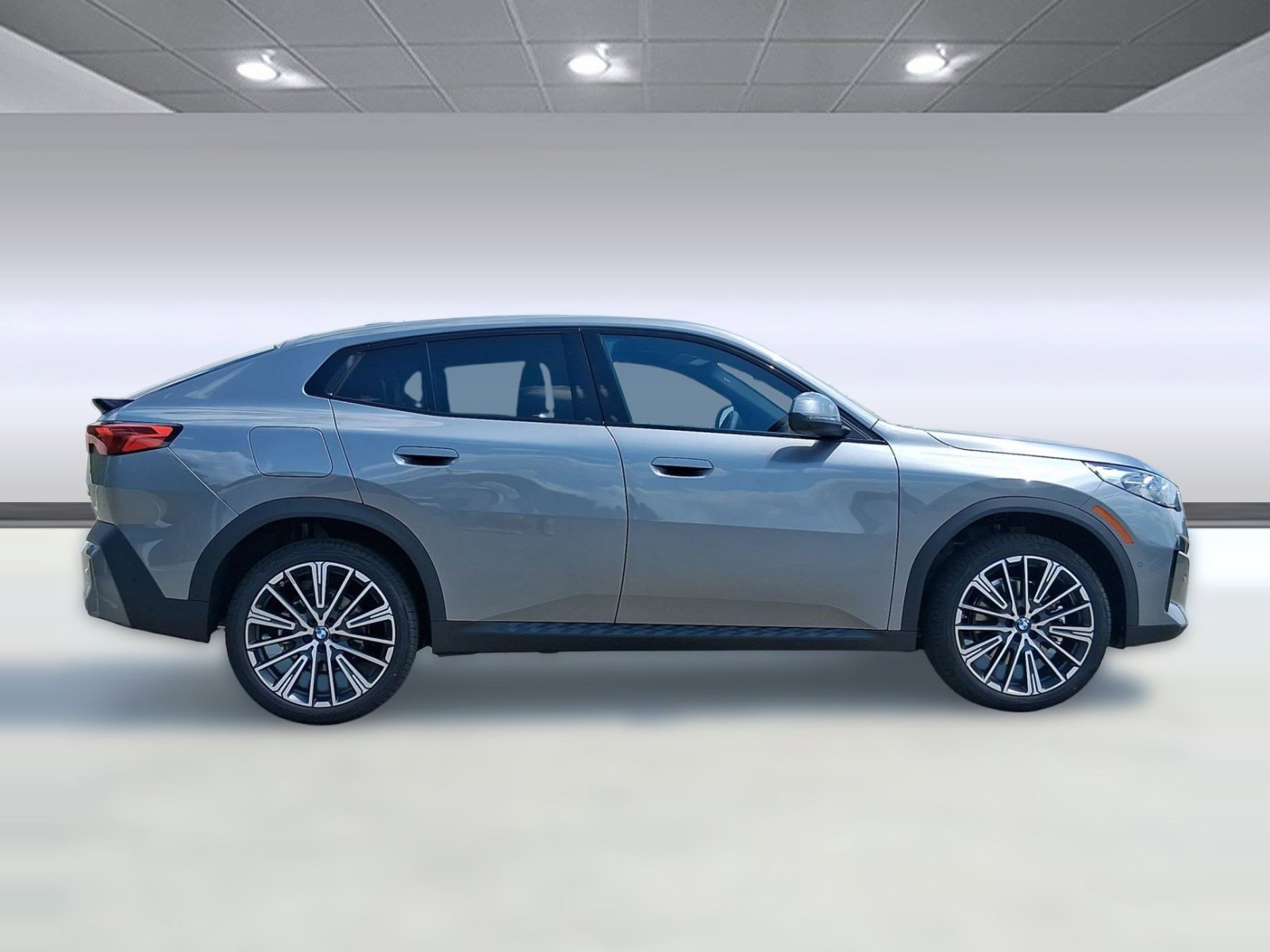 Used 2026 BMW X2 xDrive28i image 8