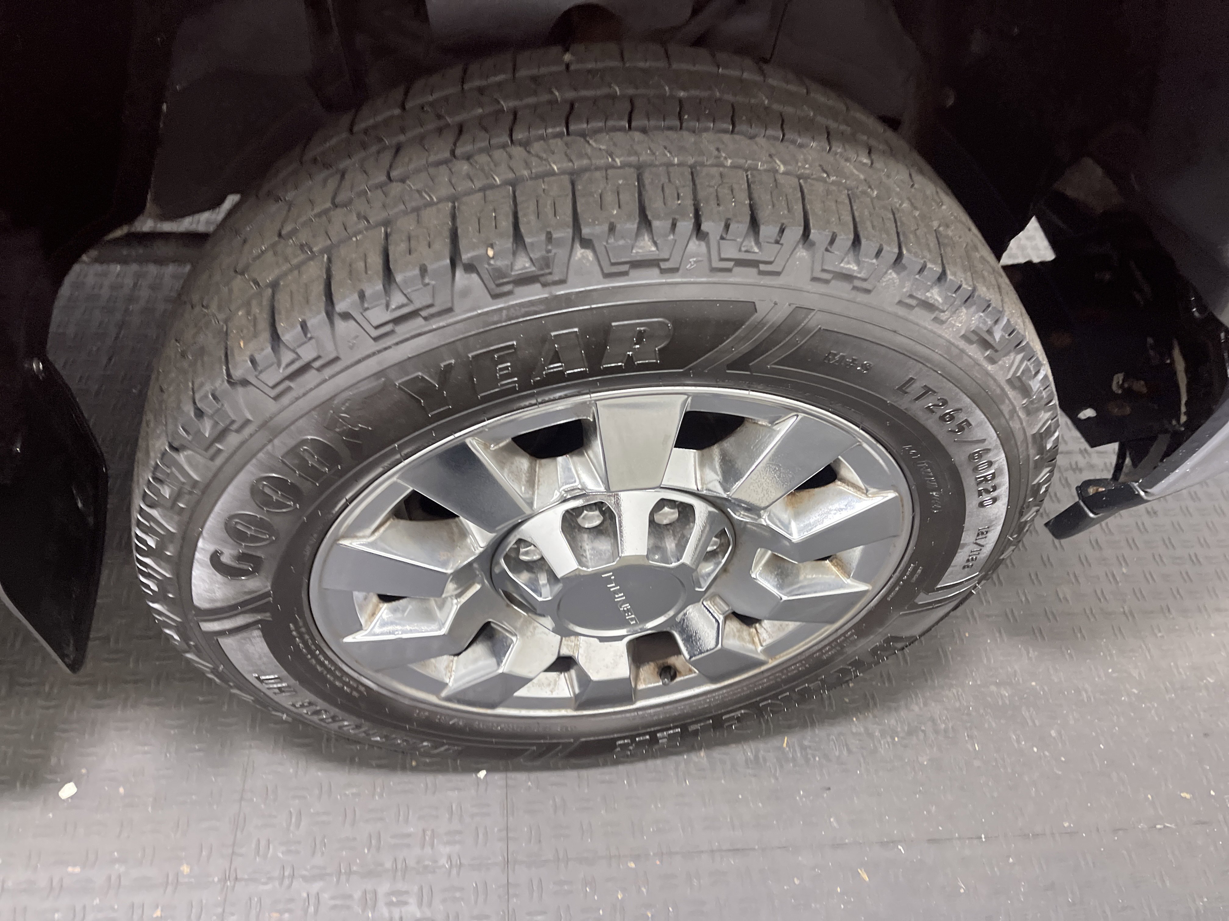 Used 2014 Chevrolet Silverado 2500 LT w/ Custom Sport Truck Package image 26