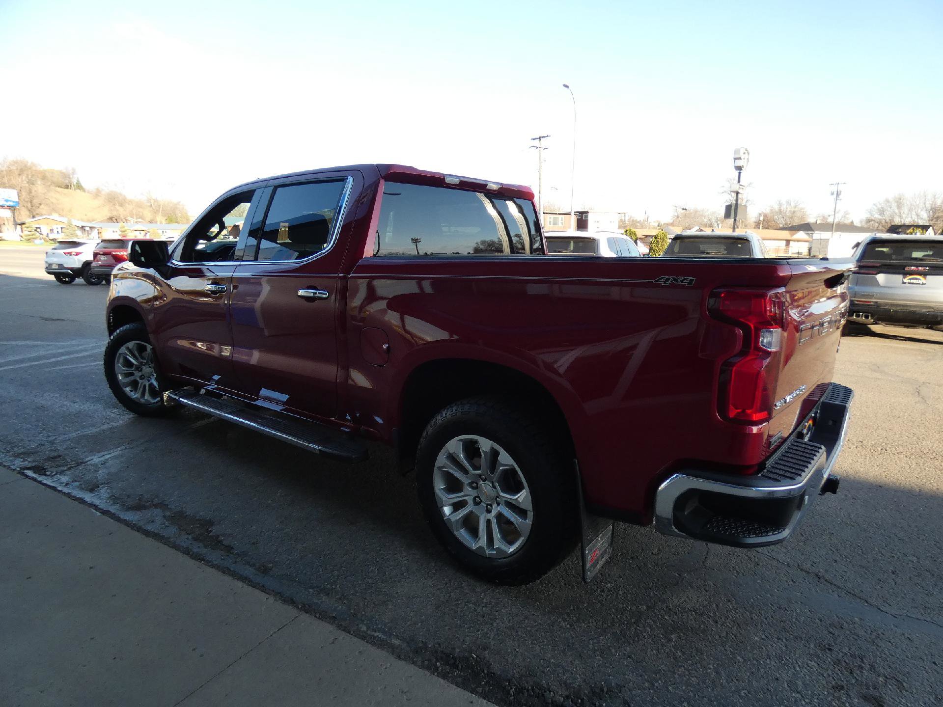 Used 2024 Chevrolet Silverado 1500 LTZ AWD/4WD image 11