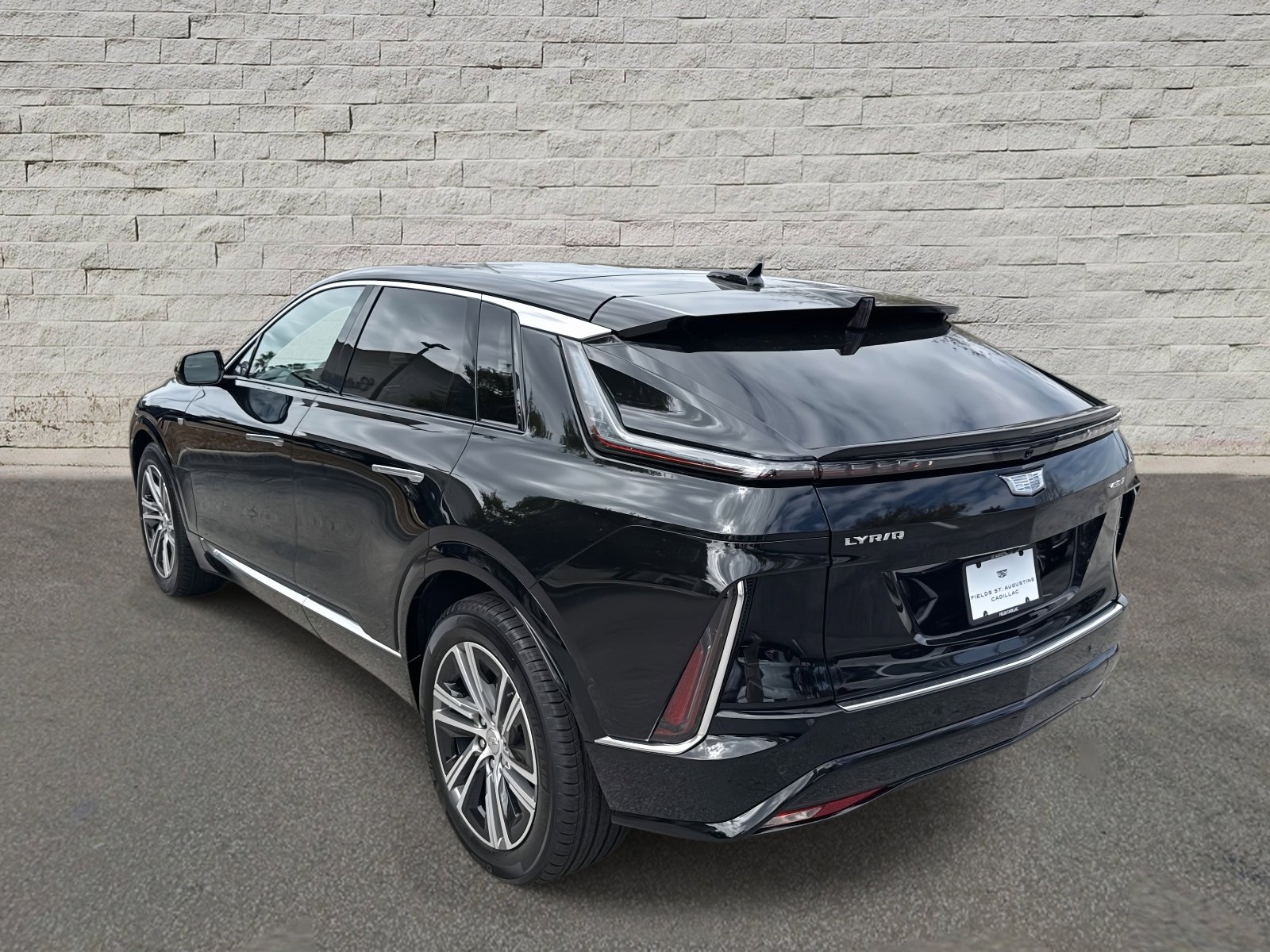 New 2026 Cadillac Lyriq Premium Luxury w/ LPO, Floor Liner Package RWD image 7