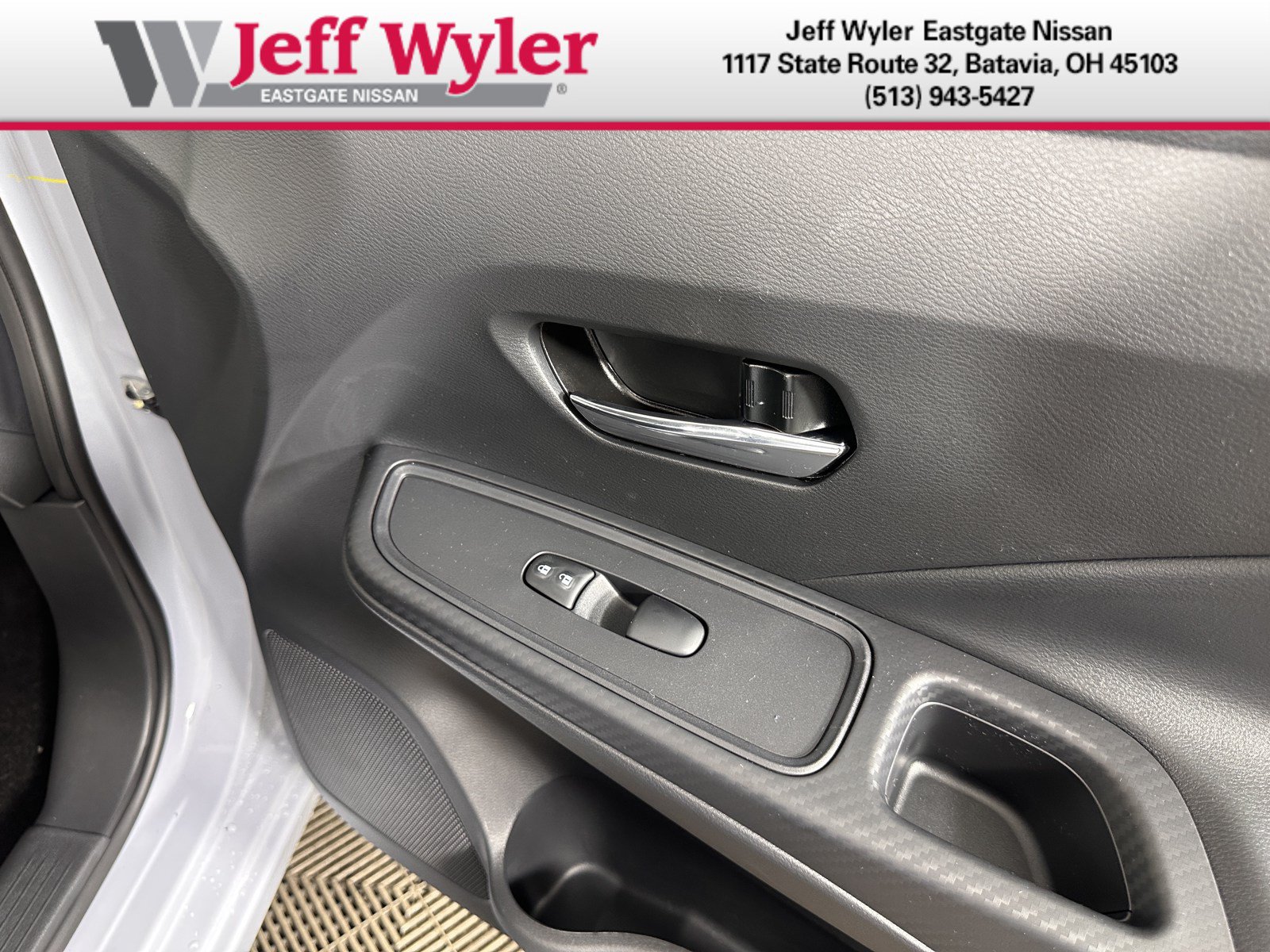 New 2025 Nissan Versa SV w/ Trunk Package FWD image 38