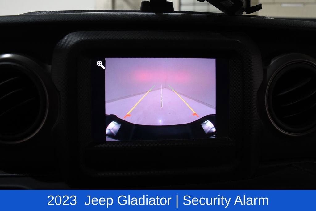 Used 2023 Jeep Gladiator Sport AWD/4WD image 17
