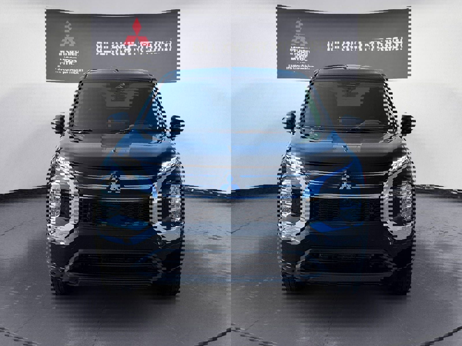 New 2025 Mitsubishi Outlander ES image 8