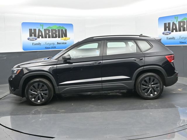Used 2023 Volkswagen Taos S image 2