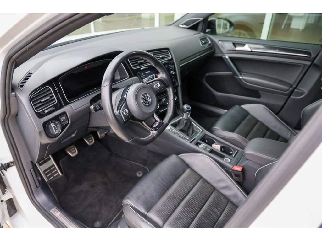 Used 2019 Volkswagen Golf R 4-Door image 9