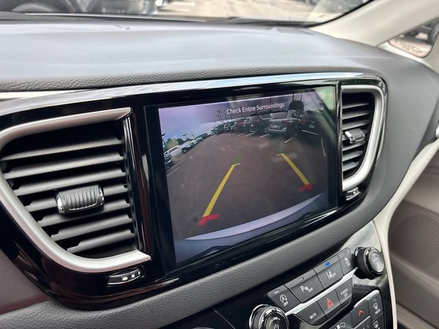 Used 2024 Chrysler Pacifica Touring-L FWD image 23