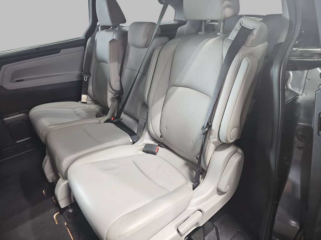 Used 2018 Honda Odyssey Touring image 19
