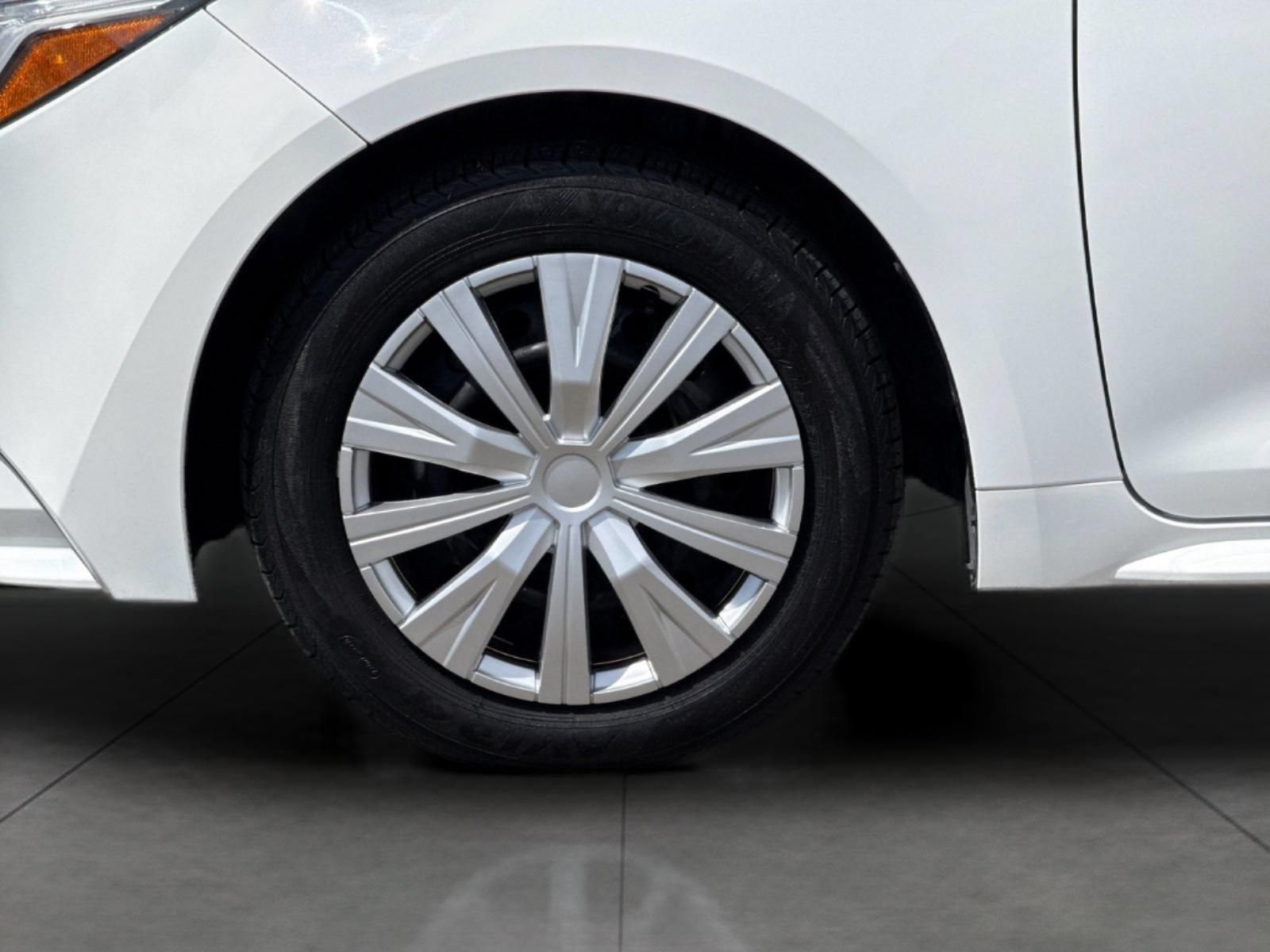 Used 2024 Toyota Corolla LE FWD image 22