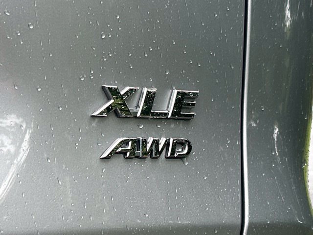 Used 2025 Toyota RAV4 XLE AWD/4WD image 7