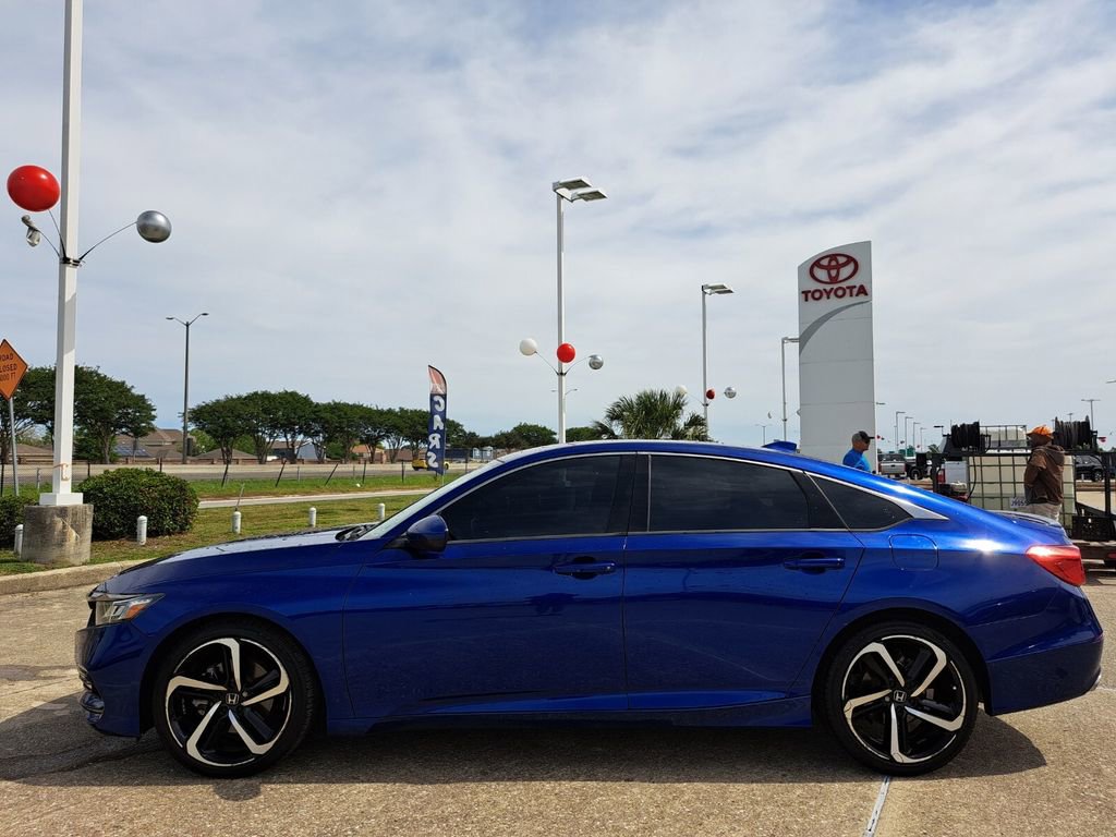 Used 2018 Honda Accord Sport image 8