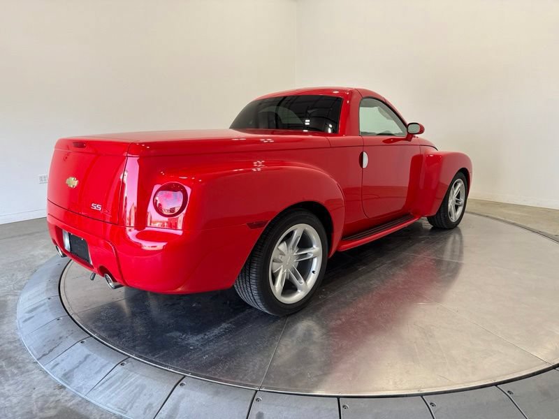 Used 2004 Chevrolet SSR w/ Preferred Equipment Group RWD image 7