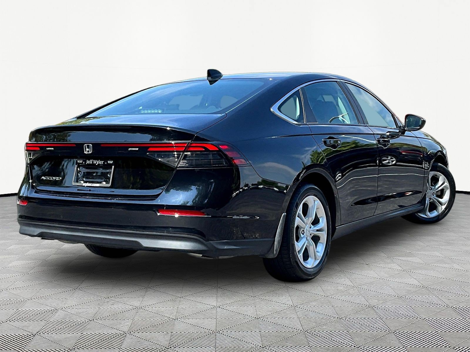 Certified 2024 Honda Accord LX image 6