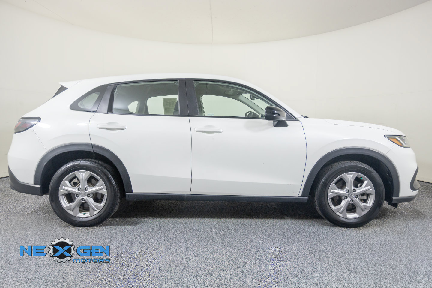 Used 2024 Honda HR-V LX image 36