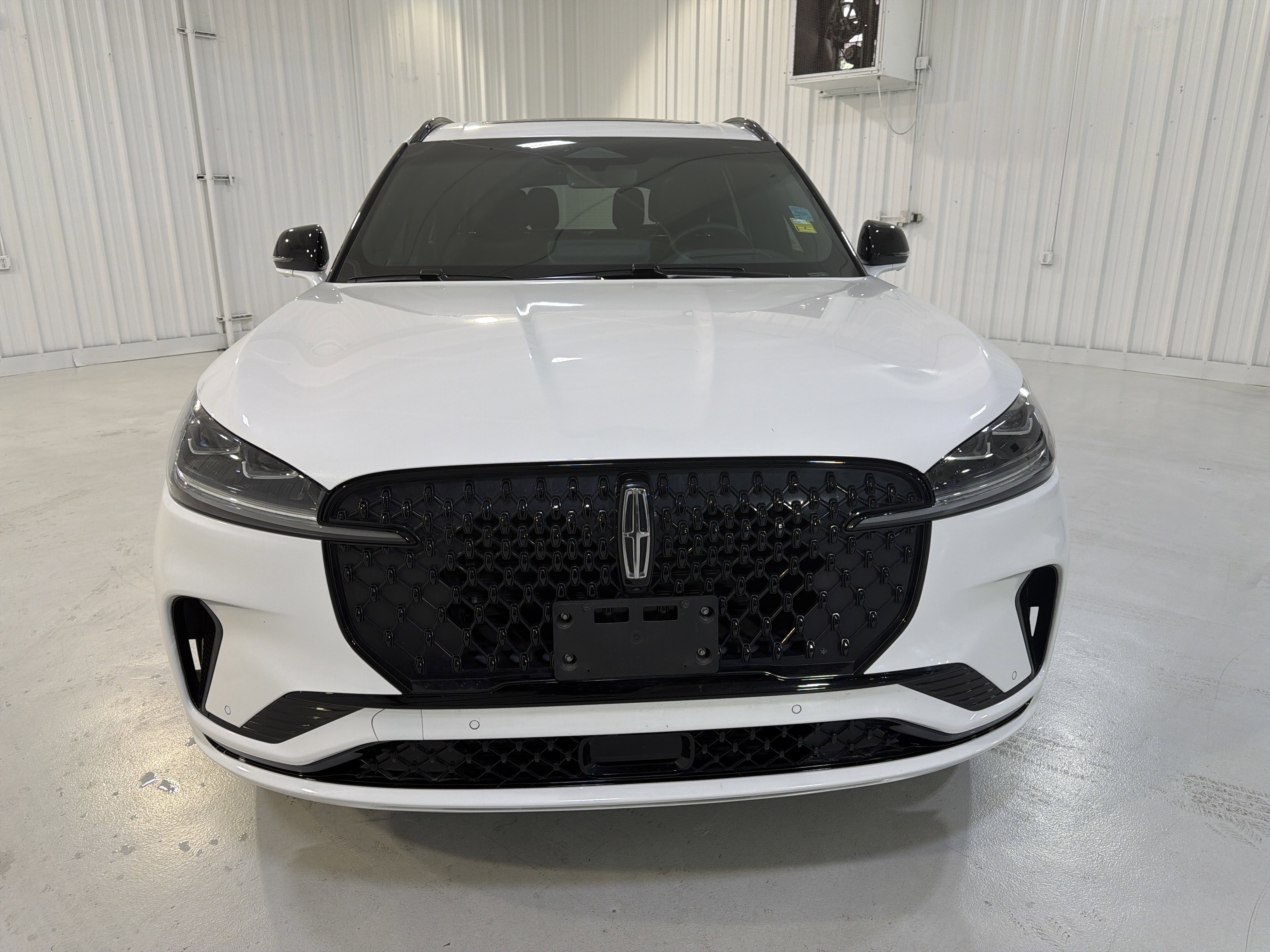 Used 2025 Lincoln Aviator Reserve w/ Luxury Package image 8