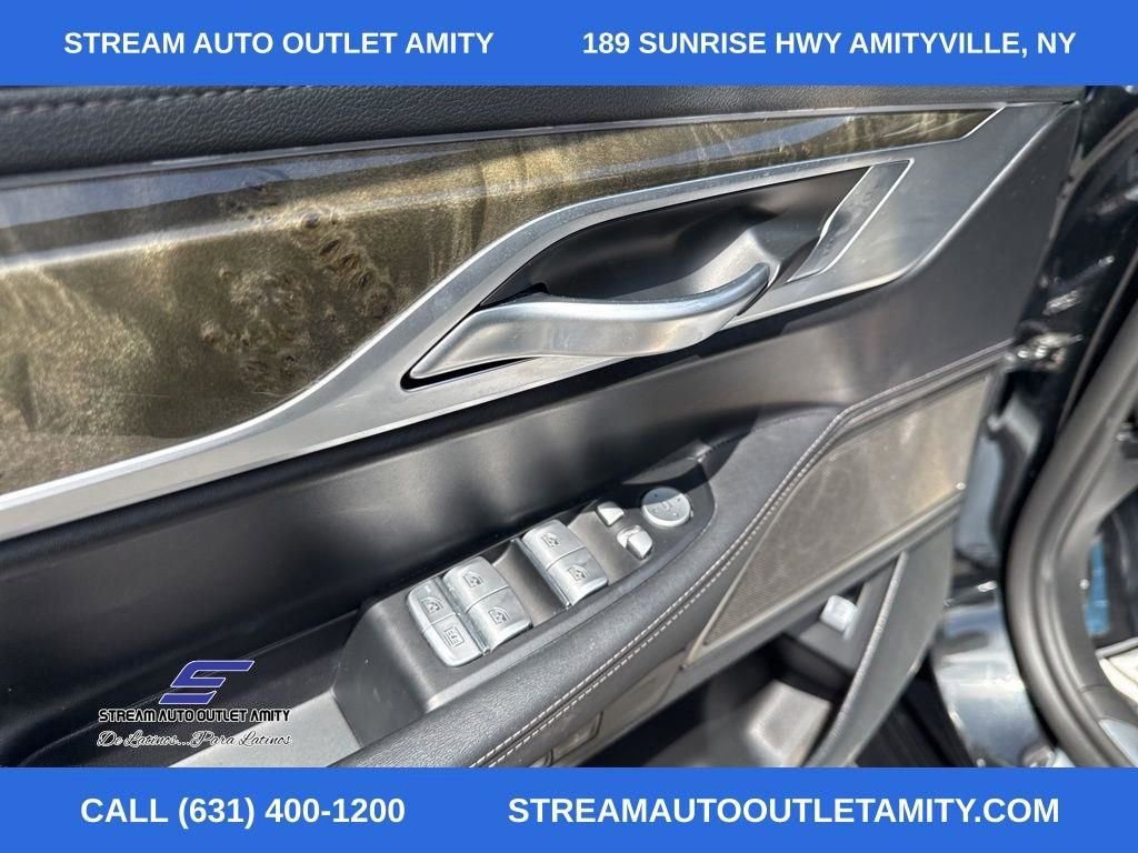 Used 2020 BMW 750i xDrive w/ M Sport Package image 43