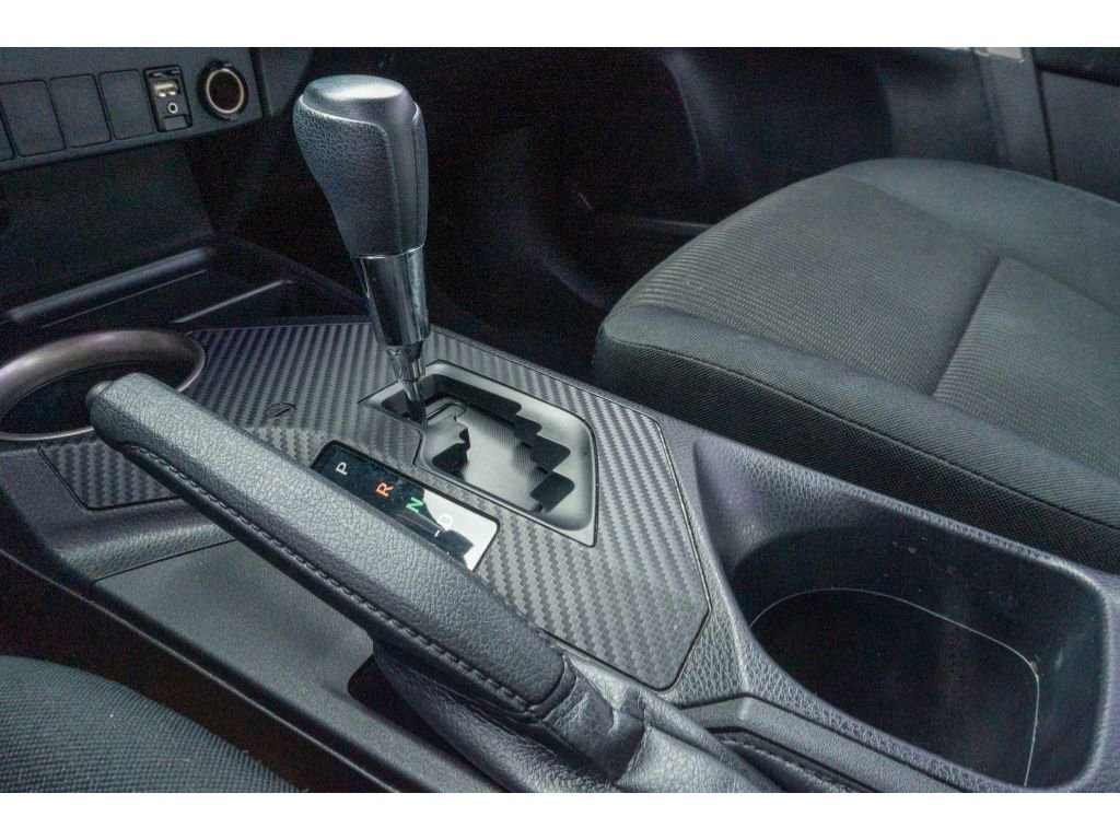 Used 2015 Toyota RAV4 LE image 23