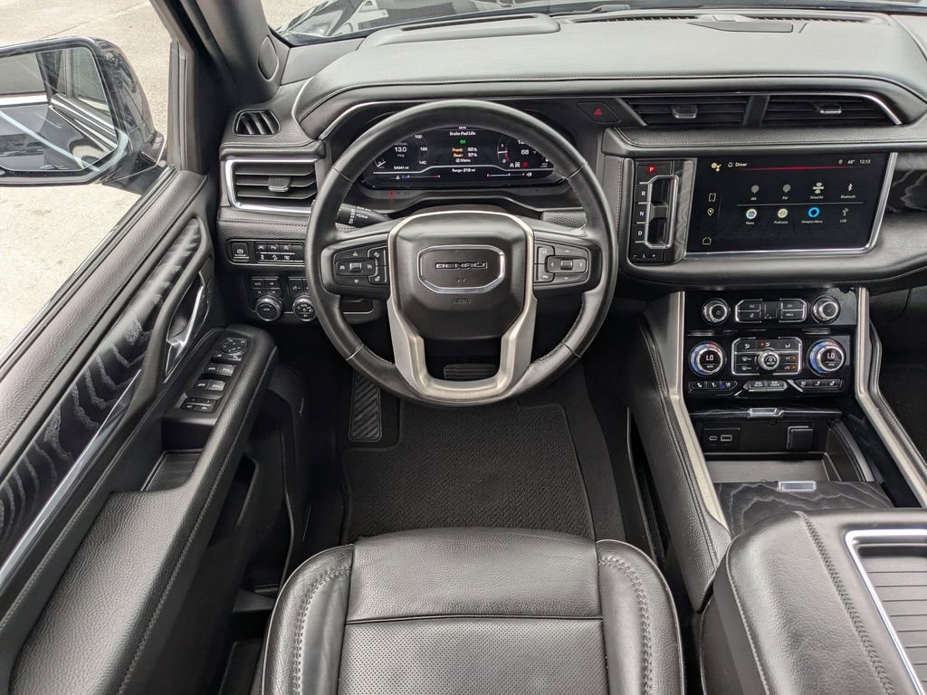 Used 2023 GMC Yukon Denali image 16