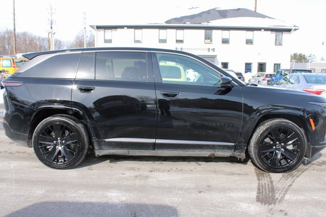 Used 2024 Jeep Wagoneer Launch Edition image 6