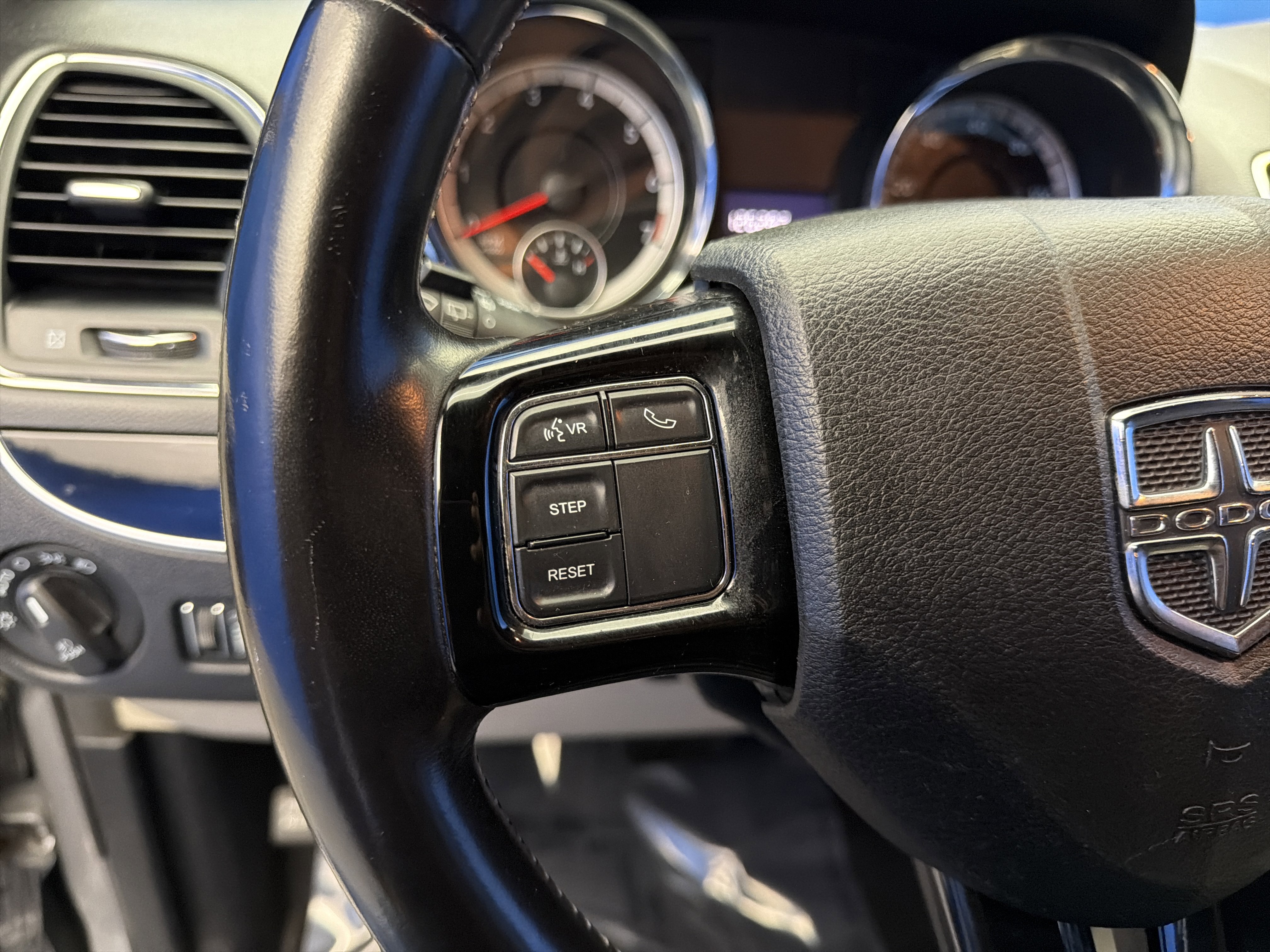 Used 2020 Dodge Grand Caravan SXT FWD image 16