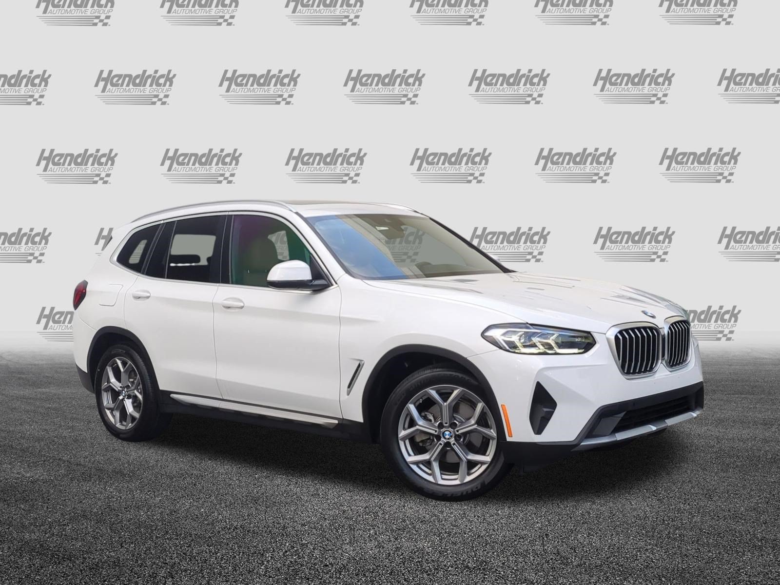 Used 2024 BMW X3 sDrive30i w/ Premium Package RWD image 2