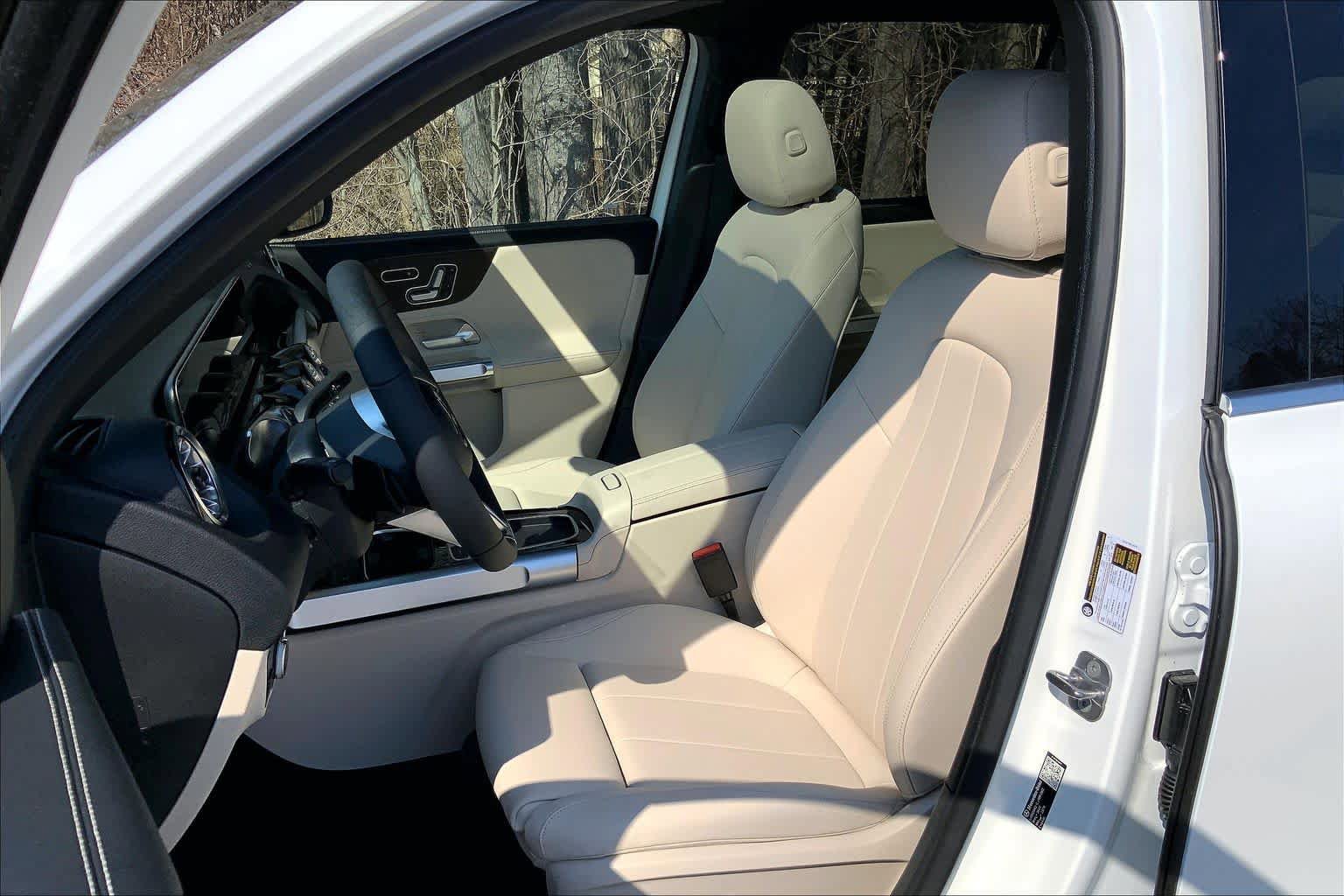 New 2026 Mercedes-Benz GLB 250 4MATIC image 12