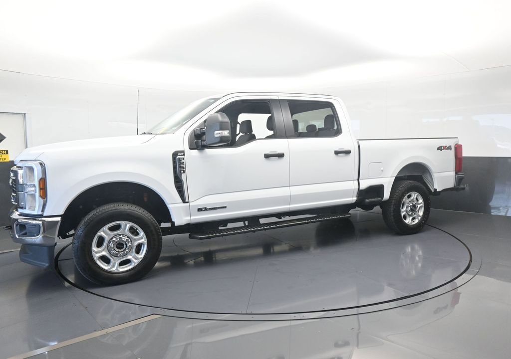 Used 2025 Ford F250 XLT image 2