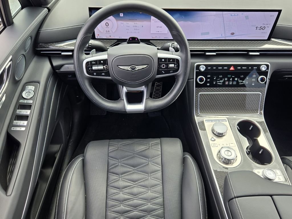 Used 2025 Genesis GV80 3.5T e-SC image 13