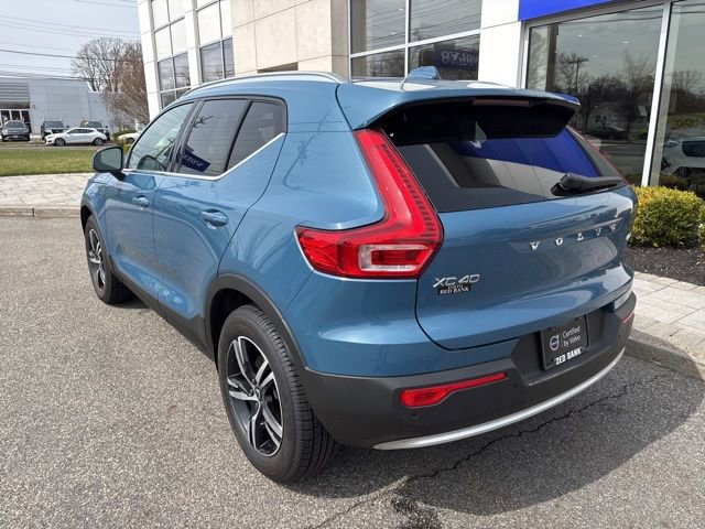 Used 2025 Volvo XC40 B5 Core AWD/4WD image 3